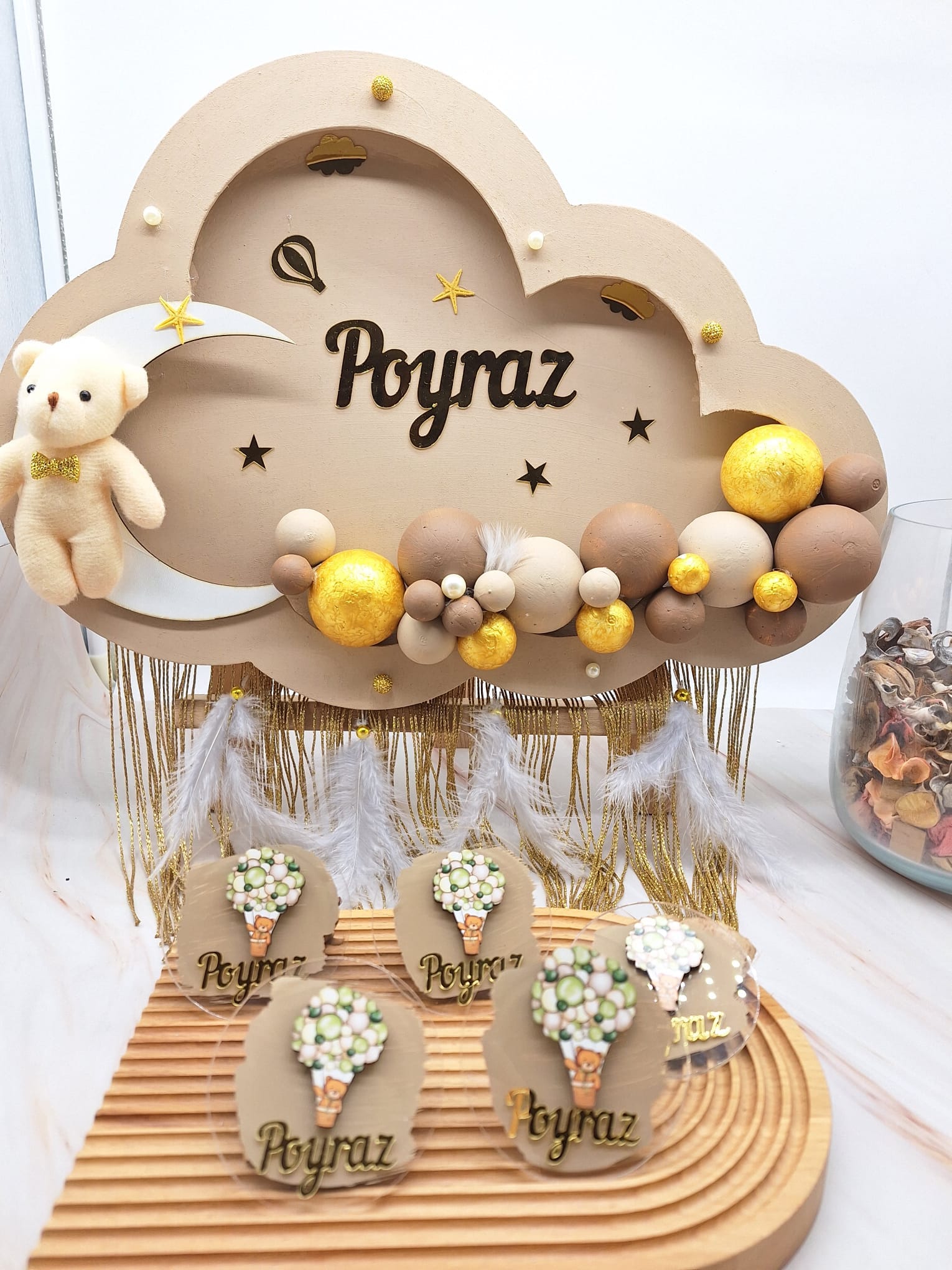 poyraz-ayicik-figurlu-bulut-ahsap-kapi-susu-ahsap-figurlu-pleksi-magnet Poyraz Ayıcık Figürlü Bulut Ahşap Kapı Süsü, Ahşap Figürlü Pleksi Magnet - Görsel 1